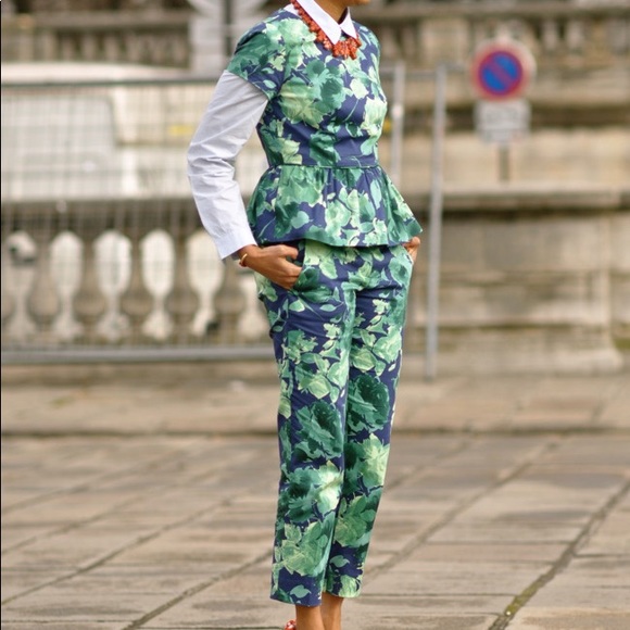 J Crew Collection Cafe Capri Fresco Floral Sateen Chino Pants Size 2 - Picture 3 of 5